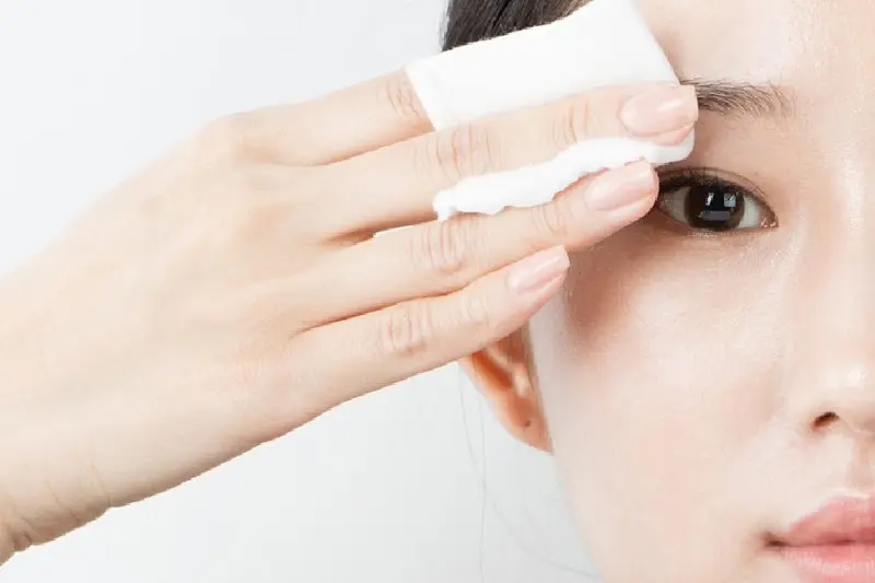 Chăm sóc chân mày sau xóa xăm để nền da hồi phục nhanh