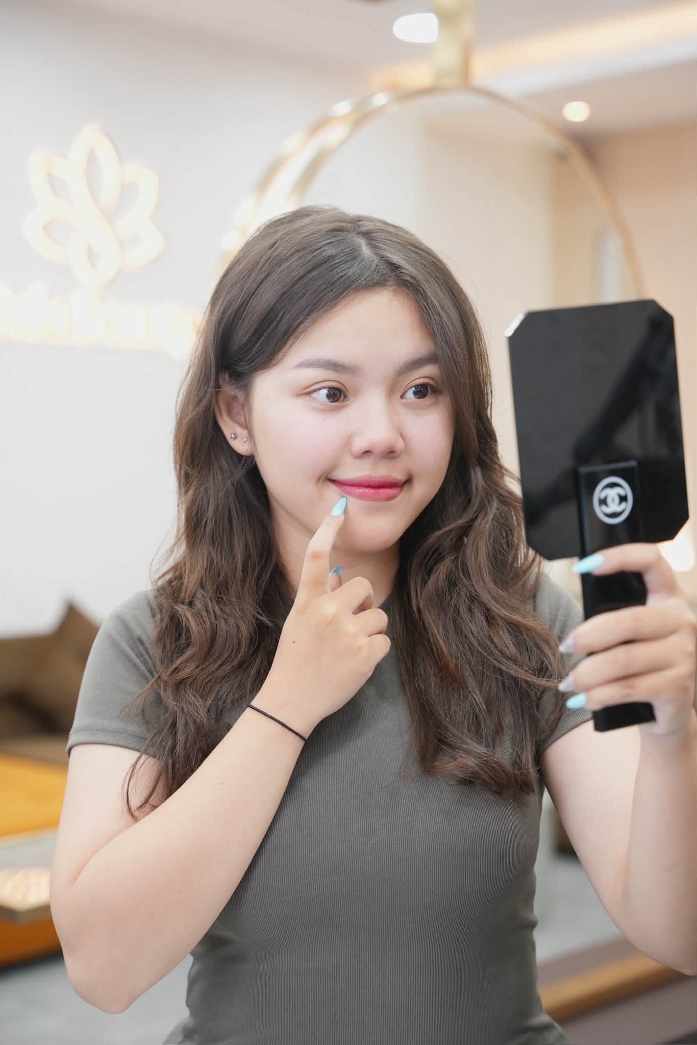 Founder - Đặng Trần Thủy Trúc